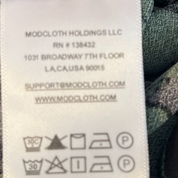 Modcloth Woman's Green/Black Elephant Day Parade Dress Sz LR - Picture 2 of 10